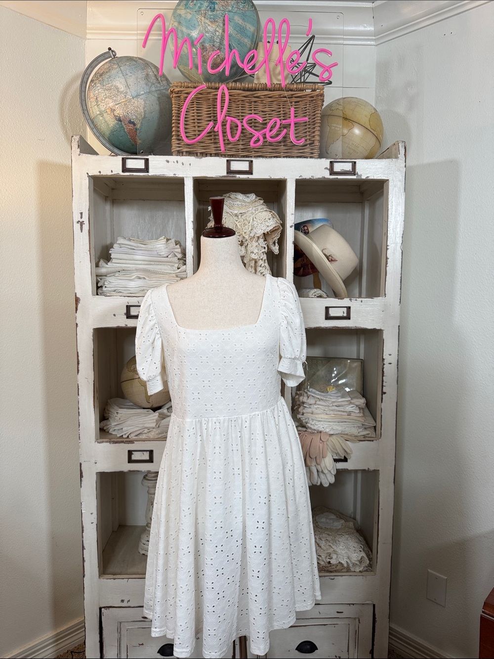 NWT Davi & Dani White Cotton Blend Top with Subtle Sheen